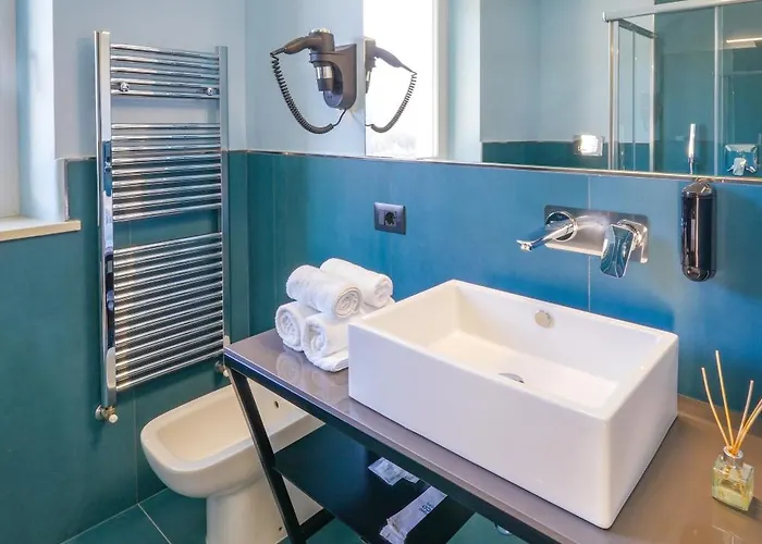 Hotel Vita فندق سالو