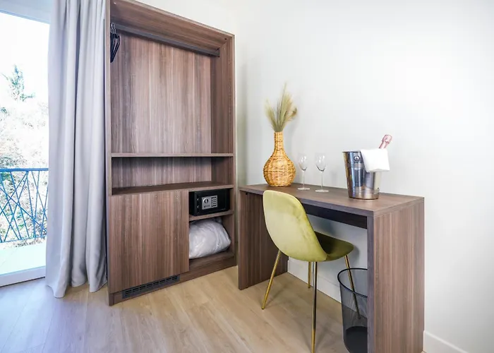 Hotel Vita فندق 3*